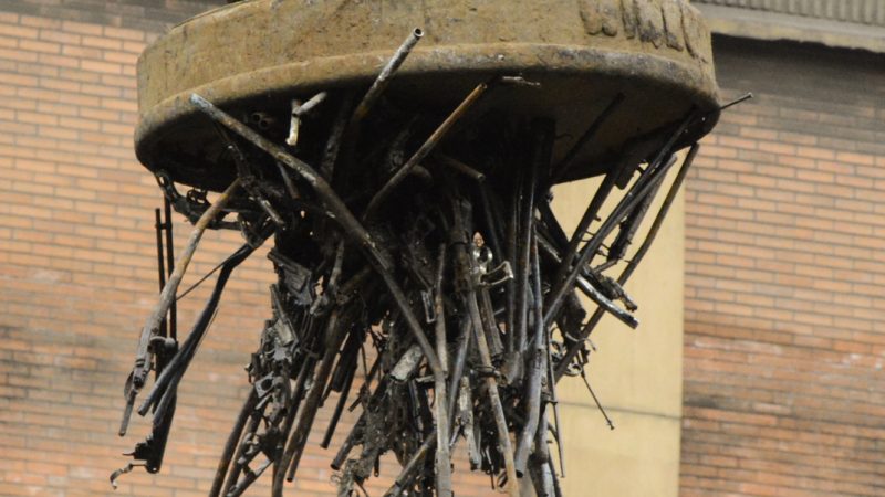 O Comando da 3ª Região Militar, em Porto Alegre, destruiu 10 toneladas de arma nesta quinta-feira, 25 de julho. As armas foram destruídas pelo 3º Batalhão de Suprimento.