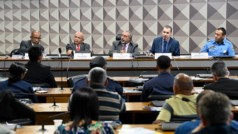 Representantes de guardas municipais, vigilantes e agentes de trânsito reivindicam sistema especial de previdência na Reforma