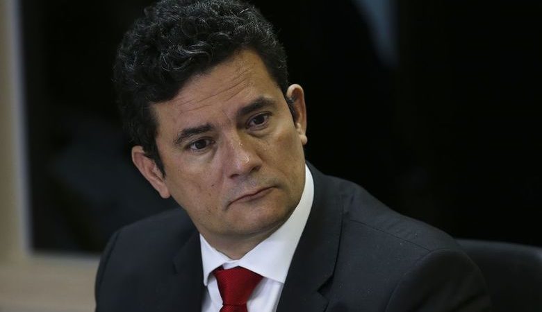 Secretários estaduais de segurança pública reunidos com Bolsonaro pediram a criação de um ministério exclusivo bem como mais verbas