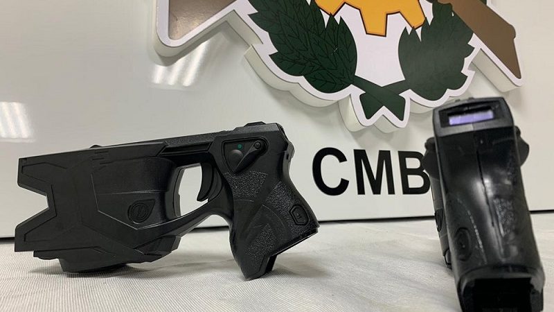 A Polícia Militar vai receber mil armas de incapacitação neuromuscular, os famosos tasers, adquiridos pelo governo do Estado de São Paulo