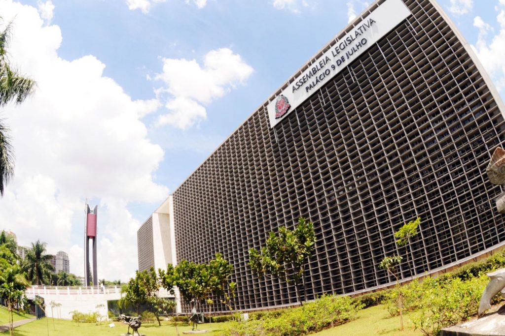 Ficou para depois do Carnaval a votação do segundo turno da reforma da previdência paulista, que vai mexer na aposentadoria da Polícia Civil