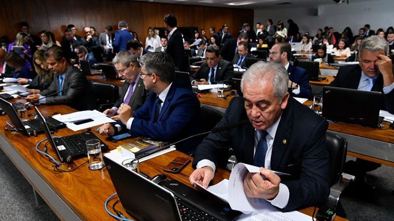 A partir de agora, quem for pego sob efeito de drogas ou álcool e portando arma, terá o armamento apreendido e o porte cassado por 10 anos