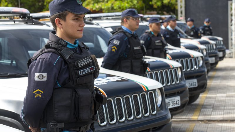 Policiais cearences querem a reestruturação salarial das carreiras, com aumento de 35%, enquanto o governo ofereceu 4,8%