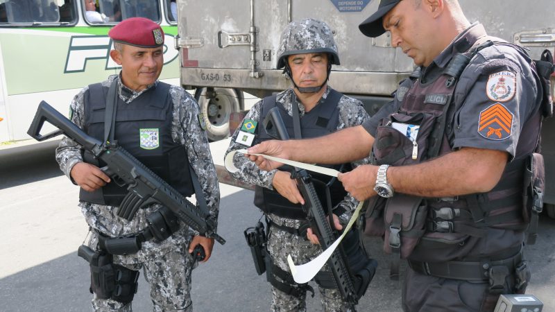 Os policiais do Ceará apresentaram pauta com 18 reivindicações. No entanto, o principal item - anistia para os grevistas - não foi aceito
