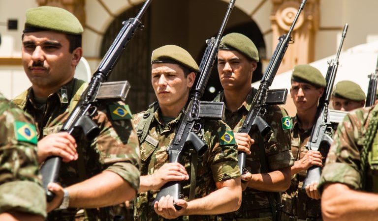 O deputado David Soares defende que o soldado se disponibiliza totalmente ao Estado não tem tempo para estudar para vestibulares ou Enem