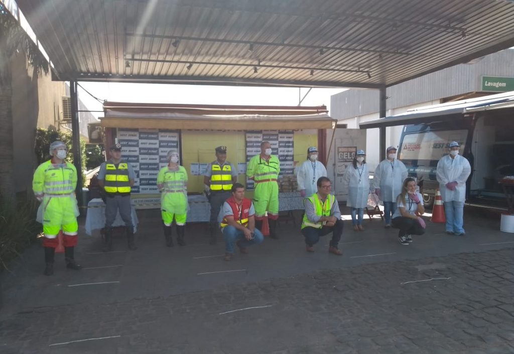 A PM Rodoviária apoiou ação integrada que orientou os motoristas de caminhão pelas estradas paulistas na última sexta-feira