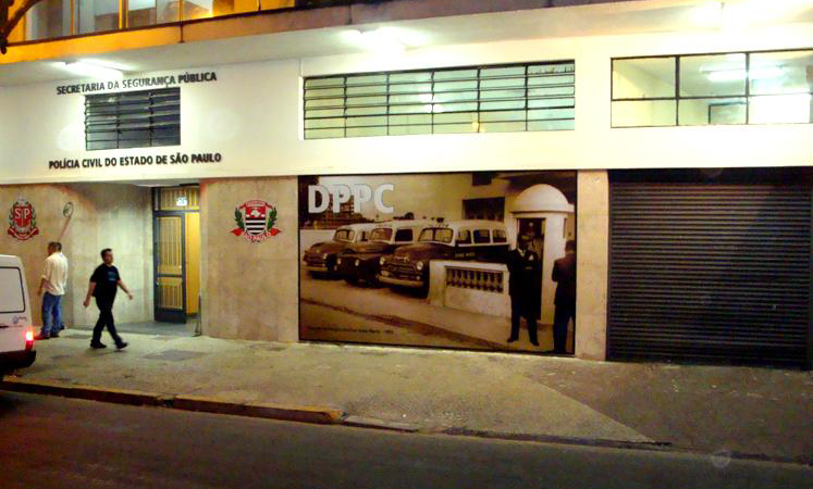 Polícia Civil entrega mais de 900 litros de álcool em gel confiscados em operação contra preços abusivos de insumos contra Covid-19