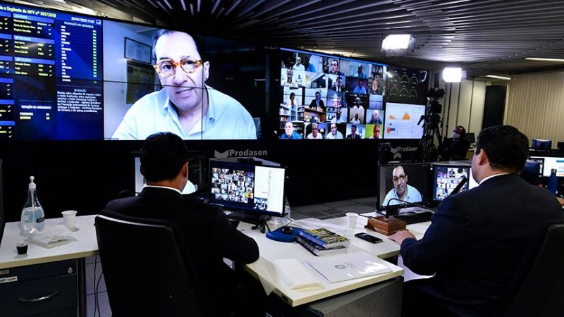 Senadores do Cidadania querem revogar portaria que dificulta rastreamento de armas e munições que sofreu interferência de Bolsonaro