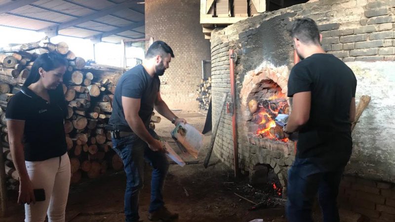 A Polícia Federal incinerou, com autorização da Justiça, 6.900 quilos de drogas apreendidas em toda região de São José nos últimos três meses