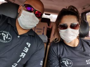 Danilo e Keila no dia da ação de solidariedade