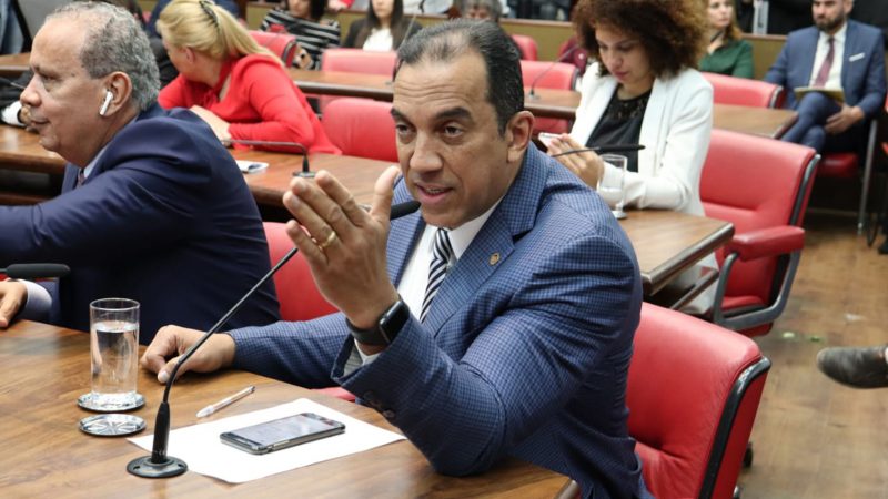 Parlamentar quer que os alunos do Ensino Médio da rede estadual aprendam defesa pessoal para poderem se defender