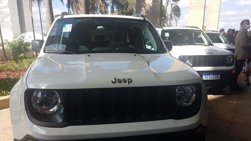 Os veículos esportivos tipo SUV serão para as Ouvidorias e atividades de acompanhamento médico de profissionais da área