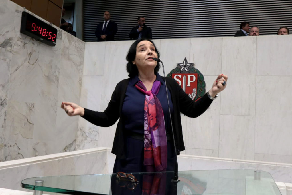 Deputada defende que a saúde dos servidores públicos, detentos e detentas deve ser preservada com a testagem