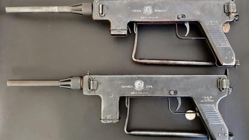 As primeiras submetralhadoras foram fabricadas pela INA em Santo André a partir de 1949 e foram usadas até a década de 80
