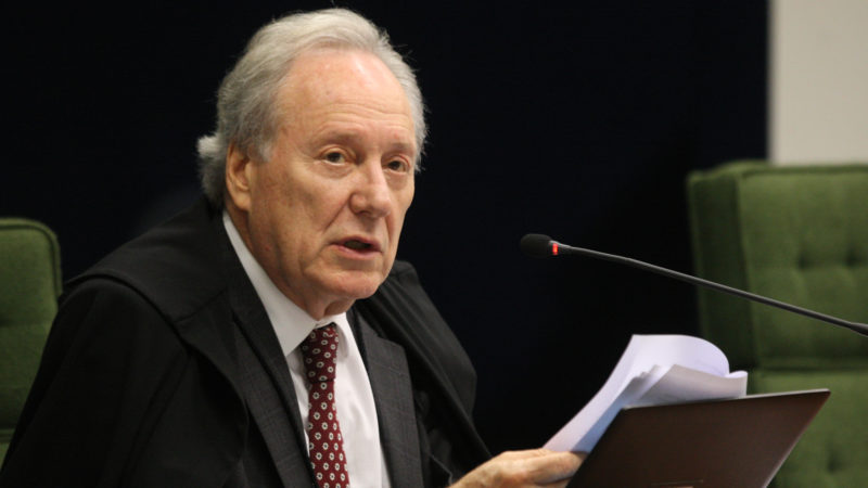 O ministro decidiu que não cabe ao Supremo determinar a alteração da ordem de prioridade dos grupos a serem vacinados