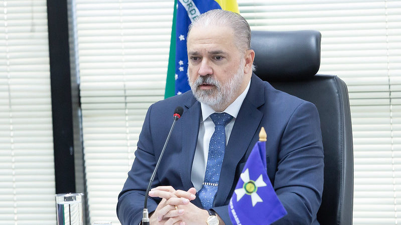 Augusto Aras, enviou ao Supremo Tribunal Federal (STF) ações que questionam a constitucionalidade de normas estaduais sobre o tema