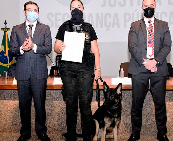 O MJSP formou 18 policiais civis e militares, dos estados do Acre, Paraná, Rio Grande do Sul e Santa Catarina