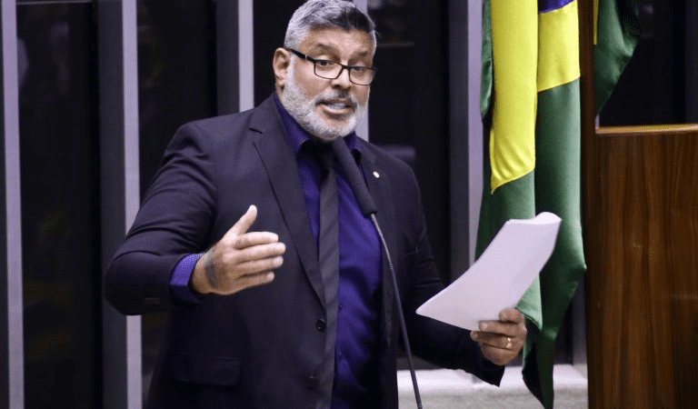 O Projeto de Lei 4180/21 proíbe a veiculação no País de propaganda com imagem de armas de fogo, em qualquer meio de comunicação ou em rede social