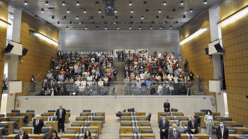 A Assembleia Legislativa do Estado de São Paulo aprovou a proposta do Executivo para reajuste salarial dos servidores públicos estaduais. 